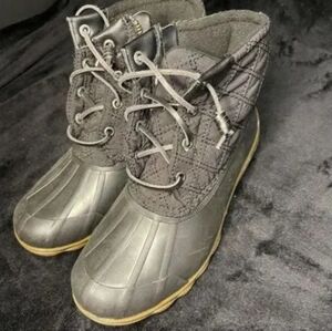 Ladies rain boots